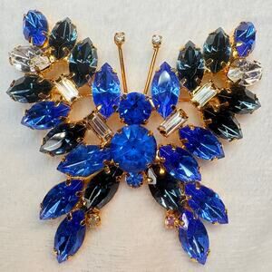 Sapphire Blue Rhinestone Butterfly Brooch, Mid‑Century Gold‑Tone Jewelry